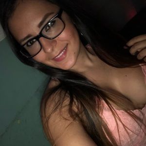 Meet your Posher, Claudia